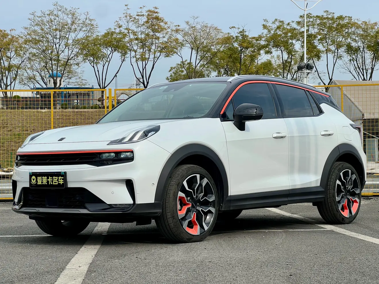 Lynk & Co 06