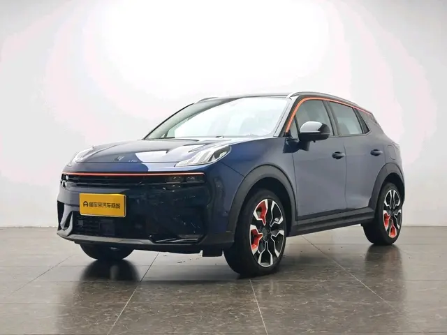 Lynk & Co 06