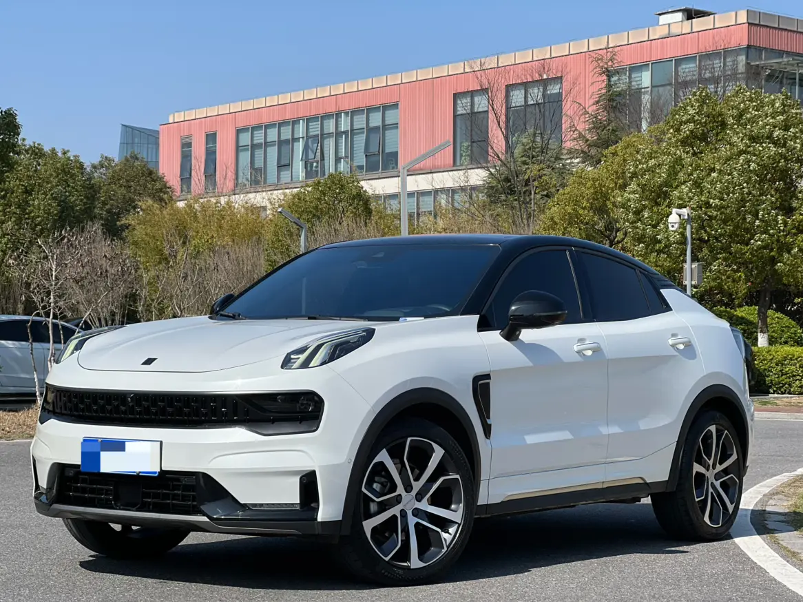 Lynk & Co 05