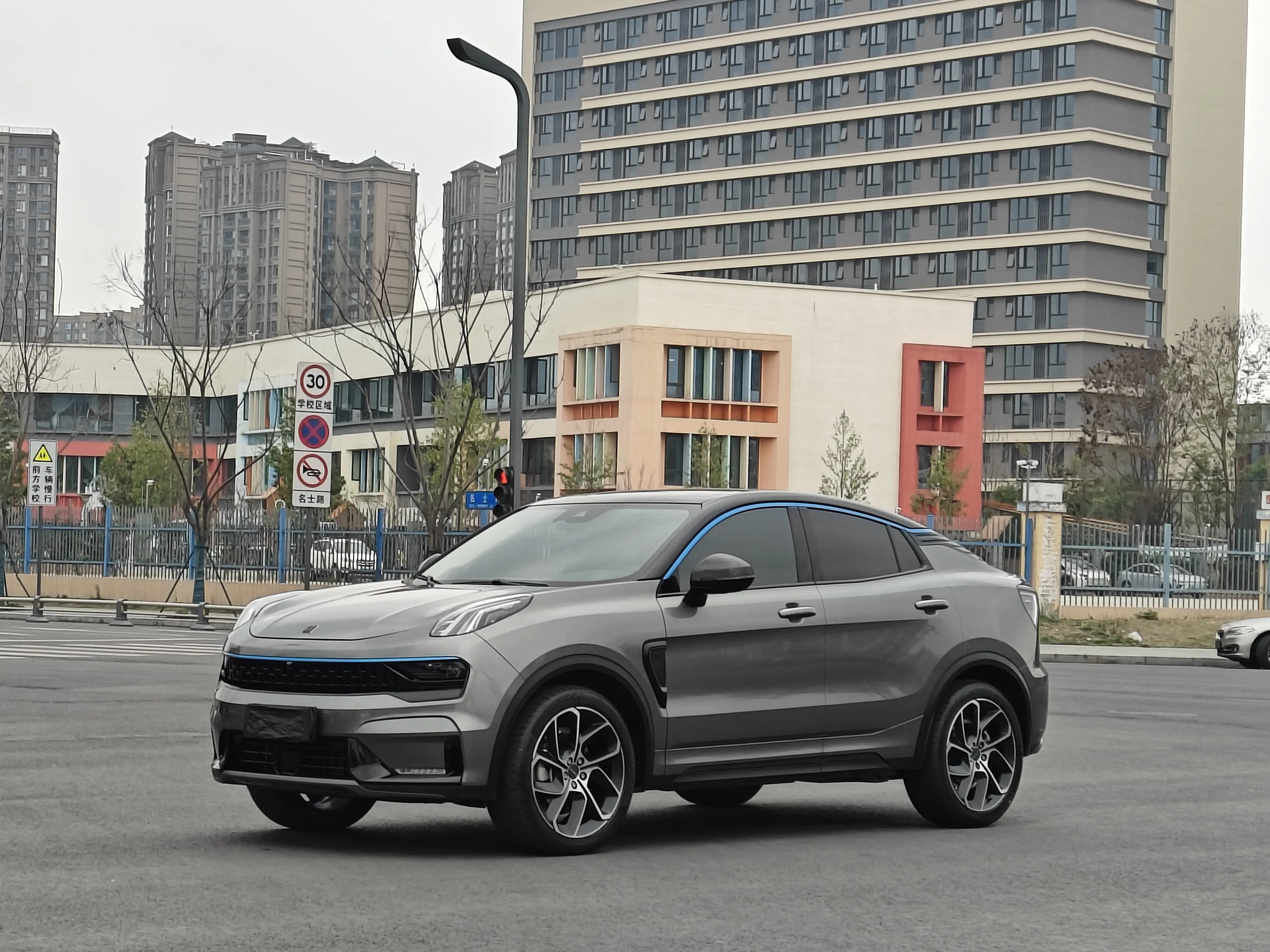 Lynk & Co 05