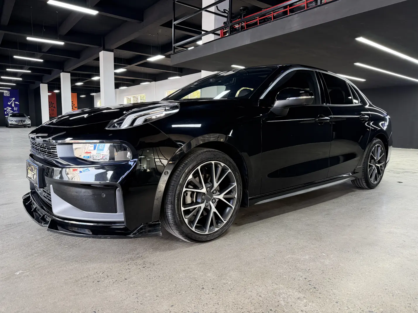 Lynk & Co 03