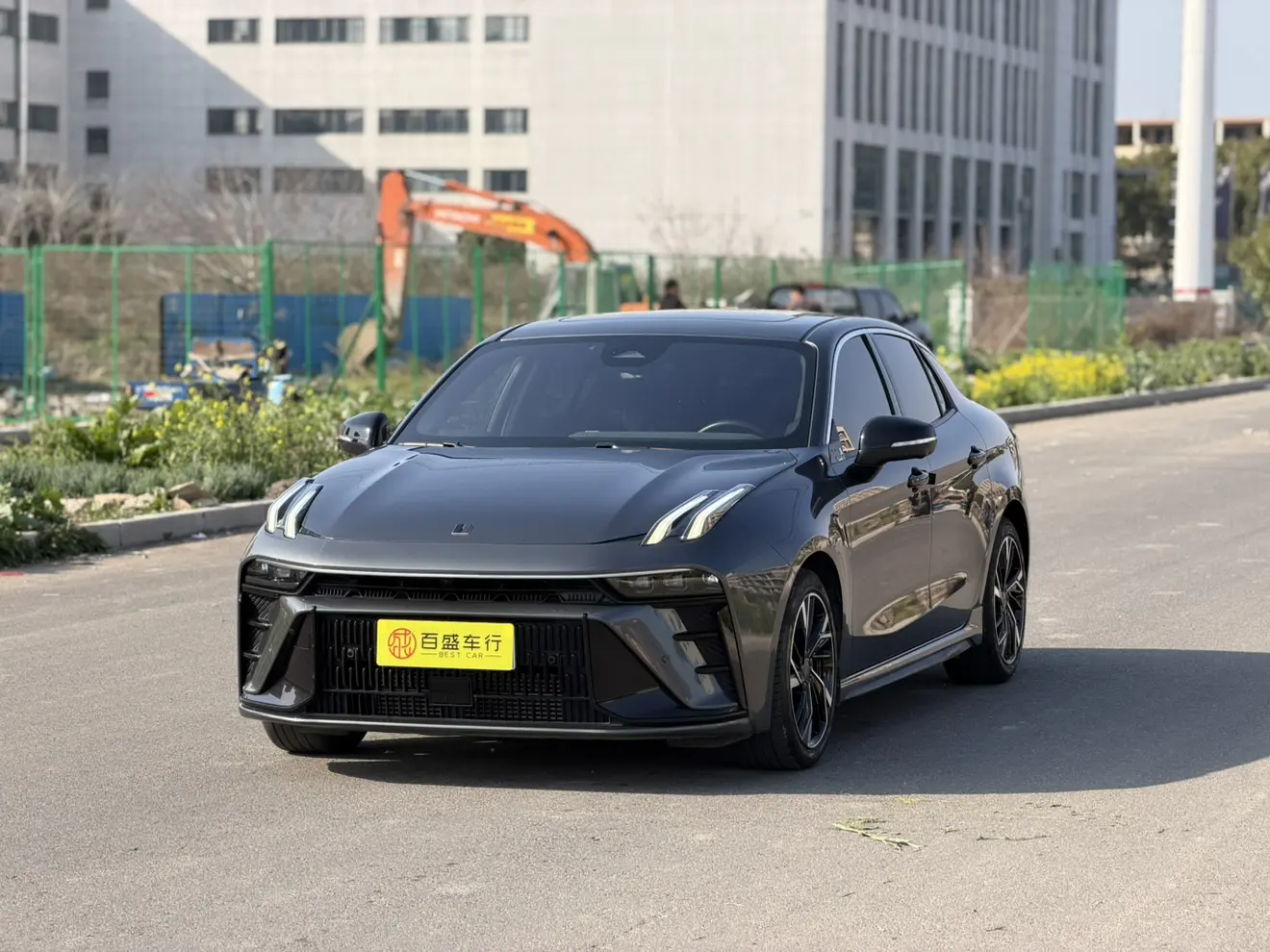 Lynk & Co 03