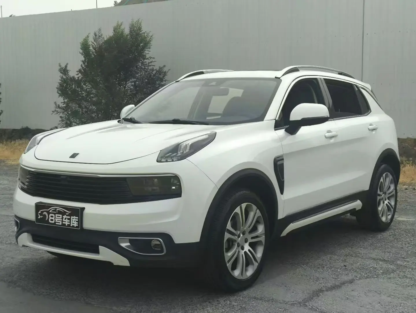 Lynk & Co 01