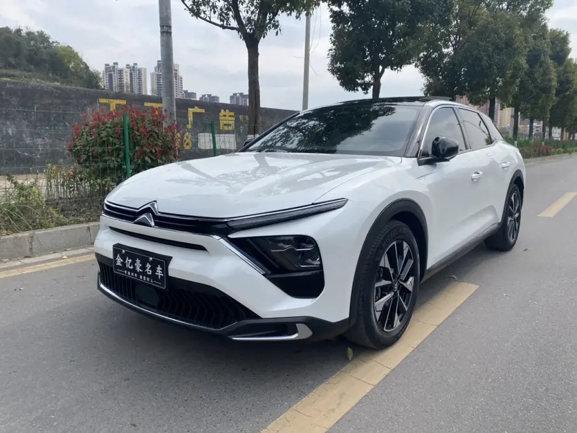 Citroën Versailles C5 X