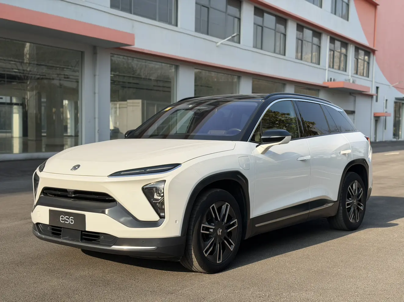 NIO ES6