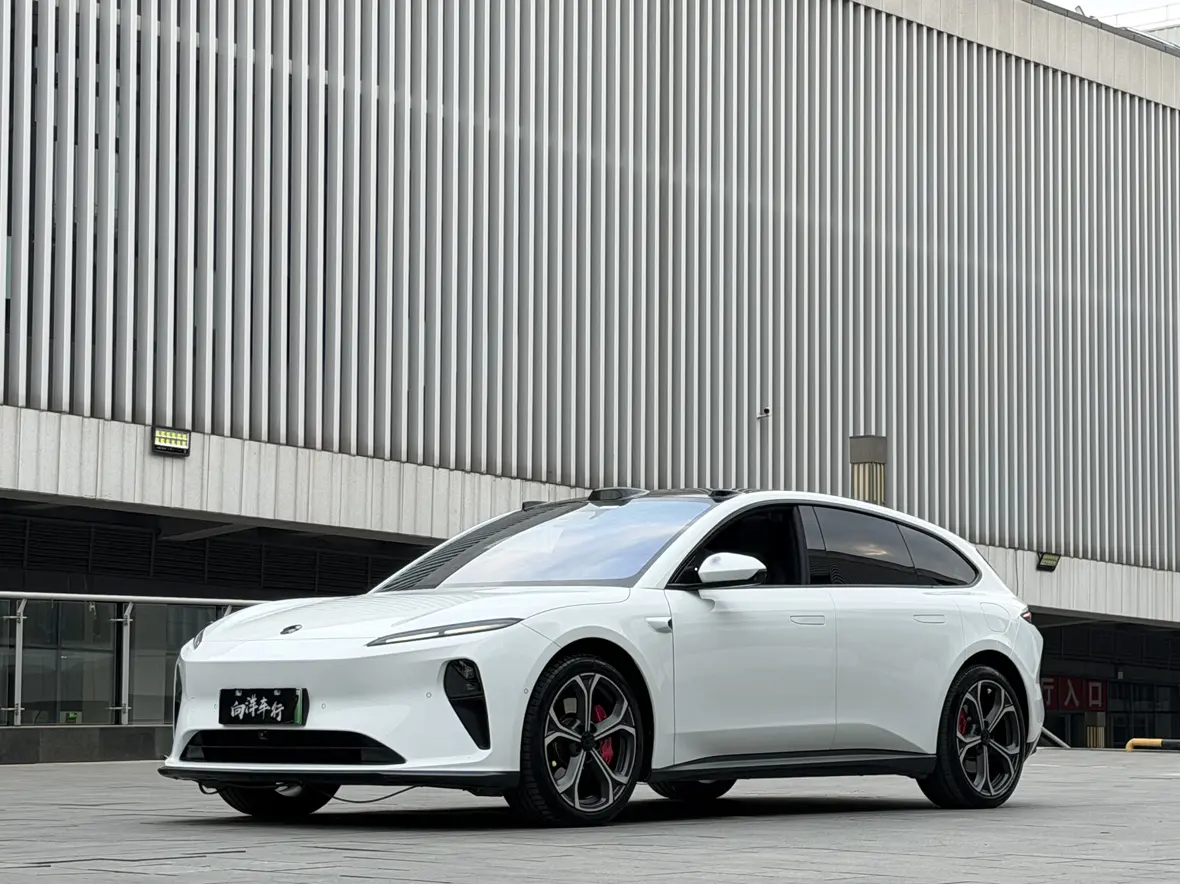 NIO ET5T