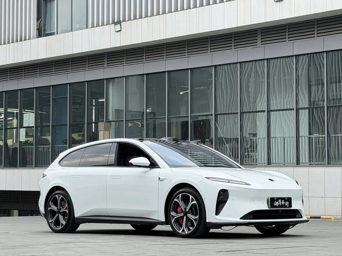 NIO ET5T