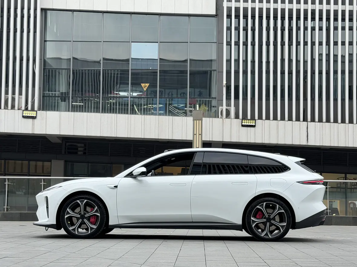 NIO ET5T