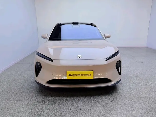NIO ET5