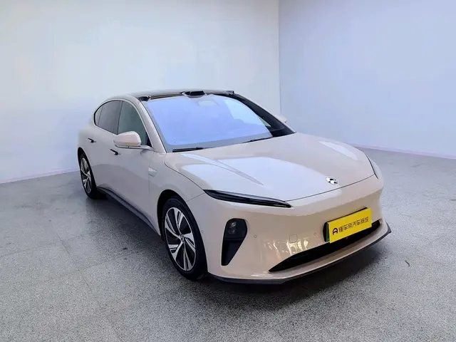 NIO ET5