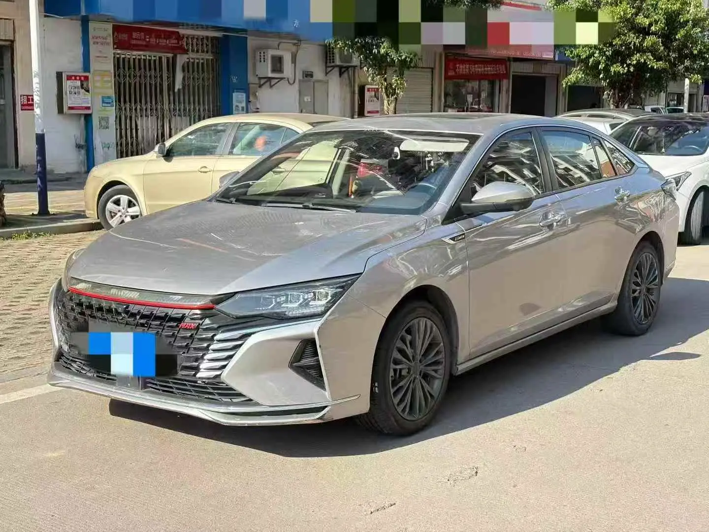 Dongfeng Yixuan MAX