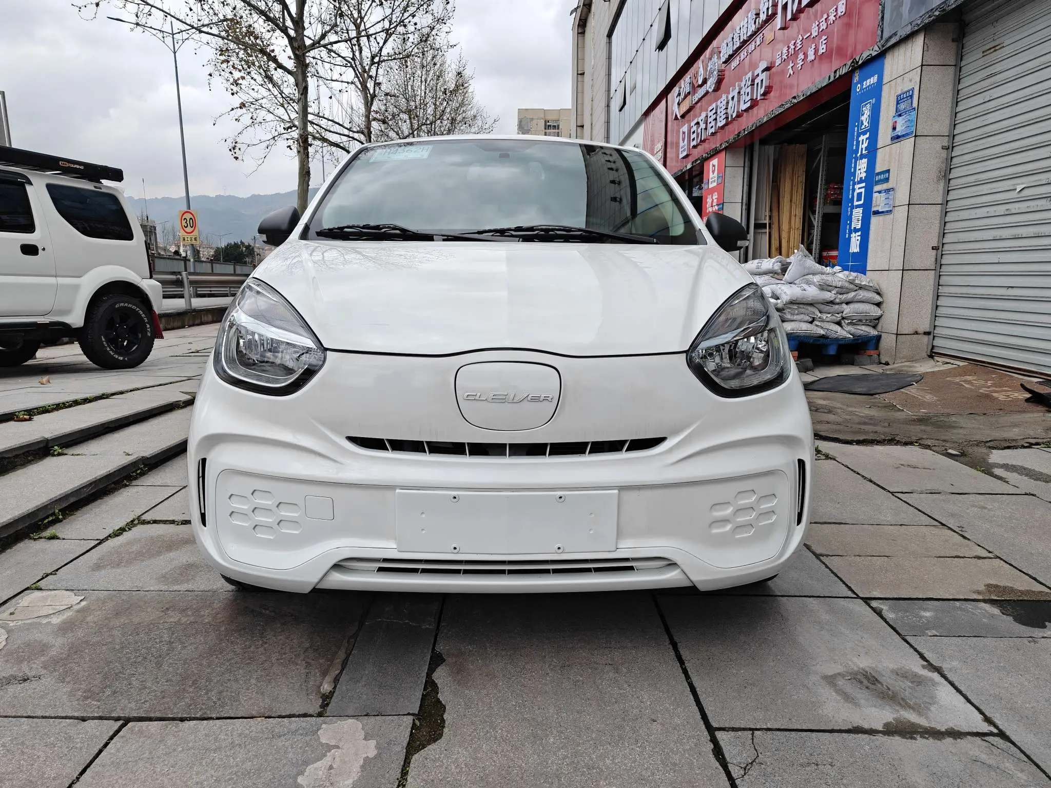 Roewe CLEVER  из Китая