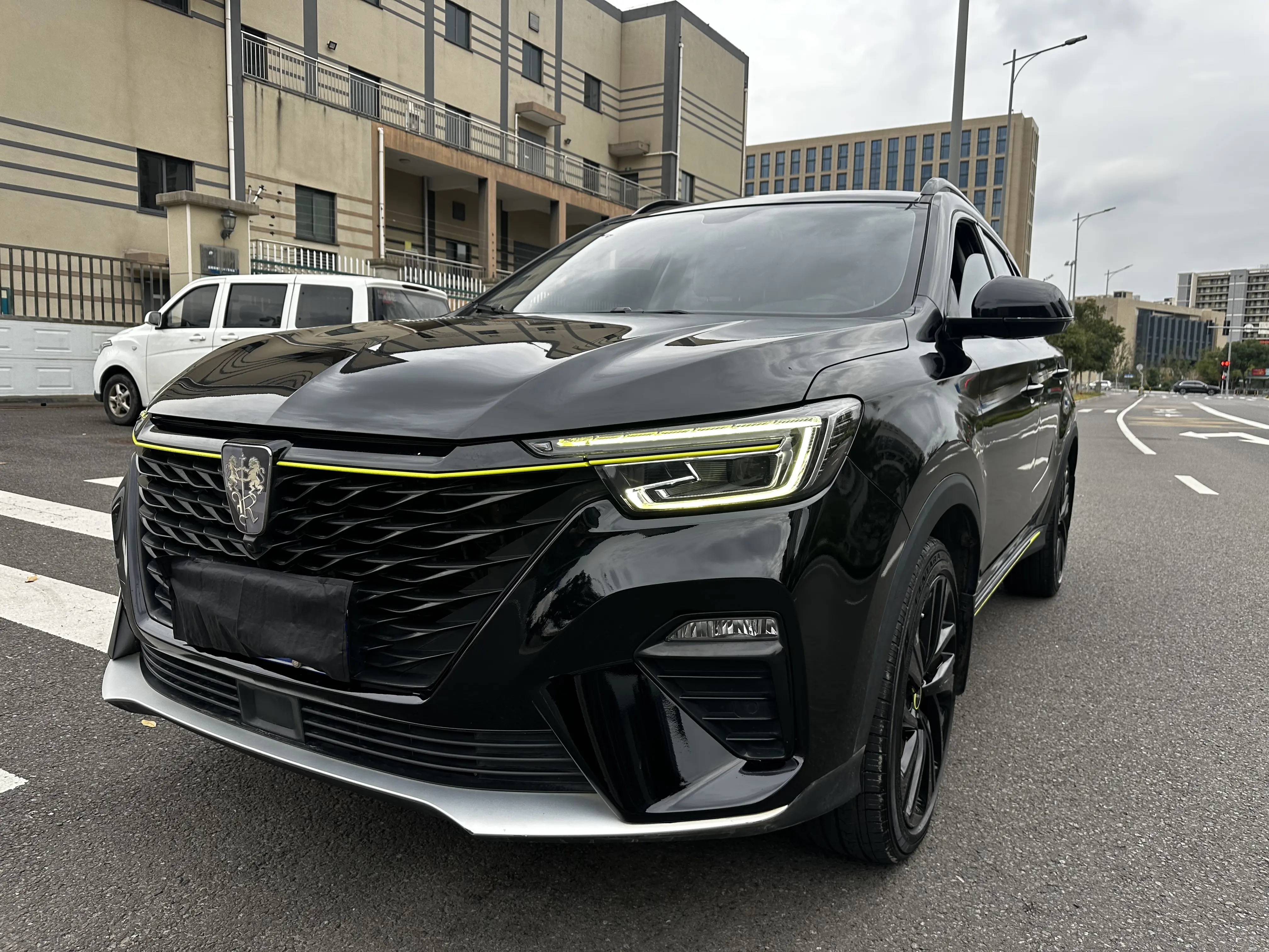 Roewe RX5