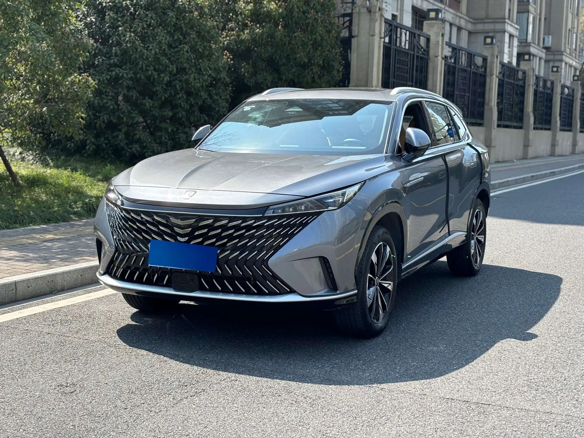 Roewe RX5