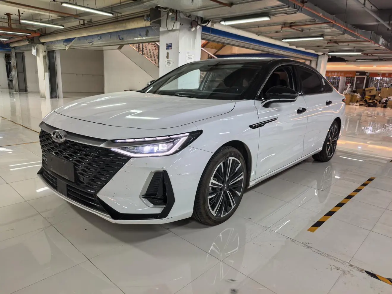 Chery Arrizo 8