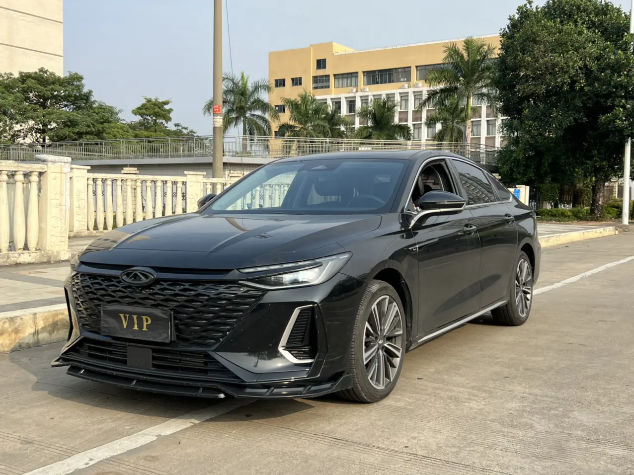 Chery Arrizo 8