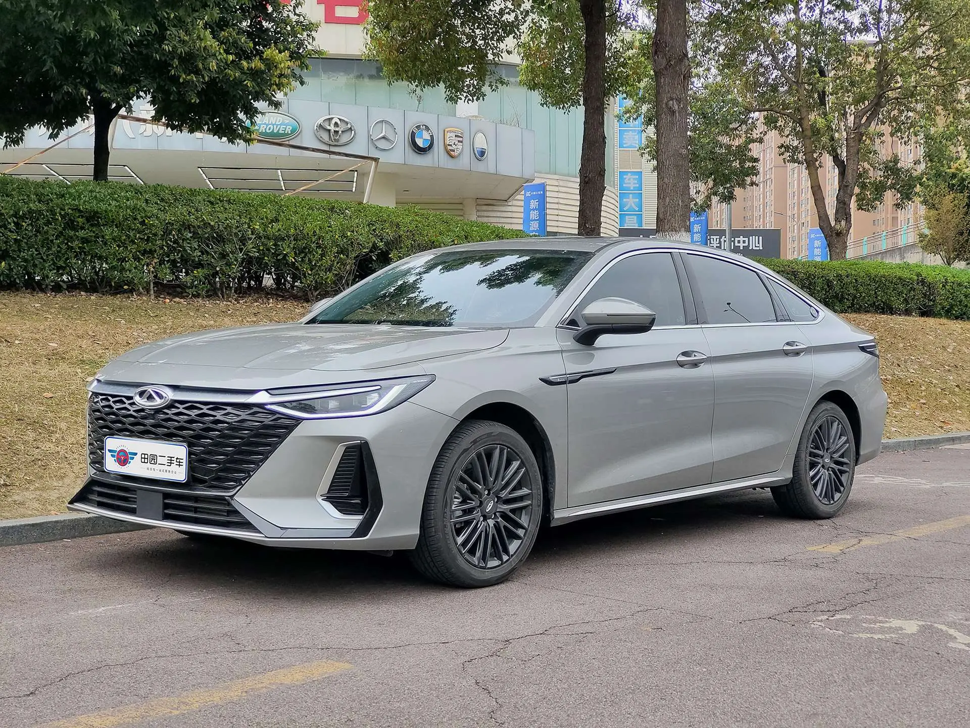 Chery Arrizo 8