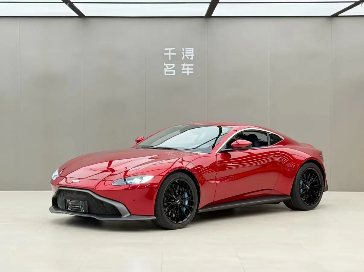 Aston Martin Vantage  из Китая
