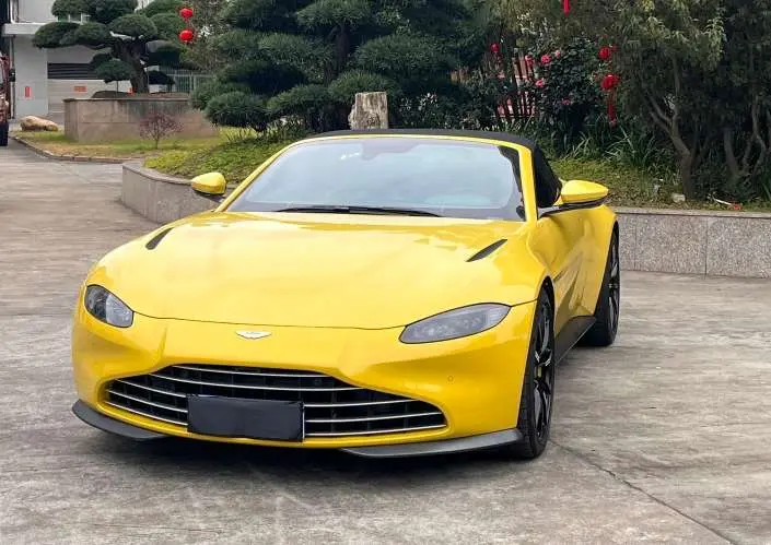 Aston Martin Vantage  из Китая
