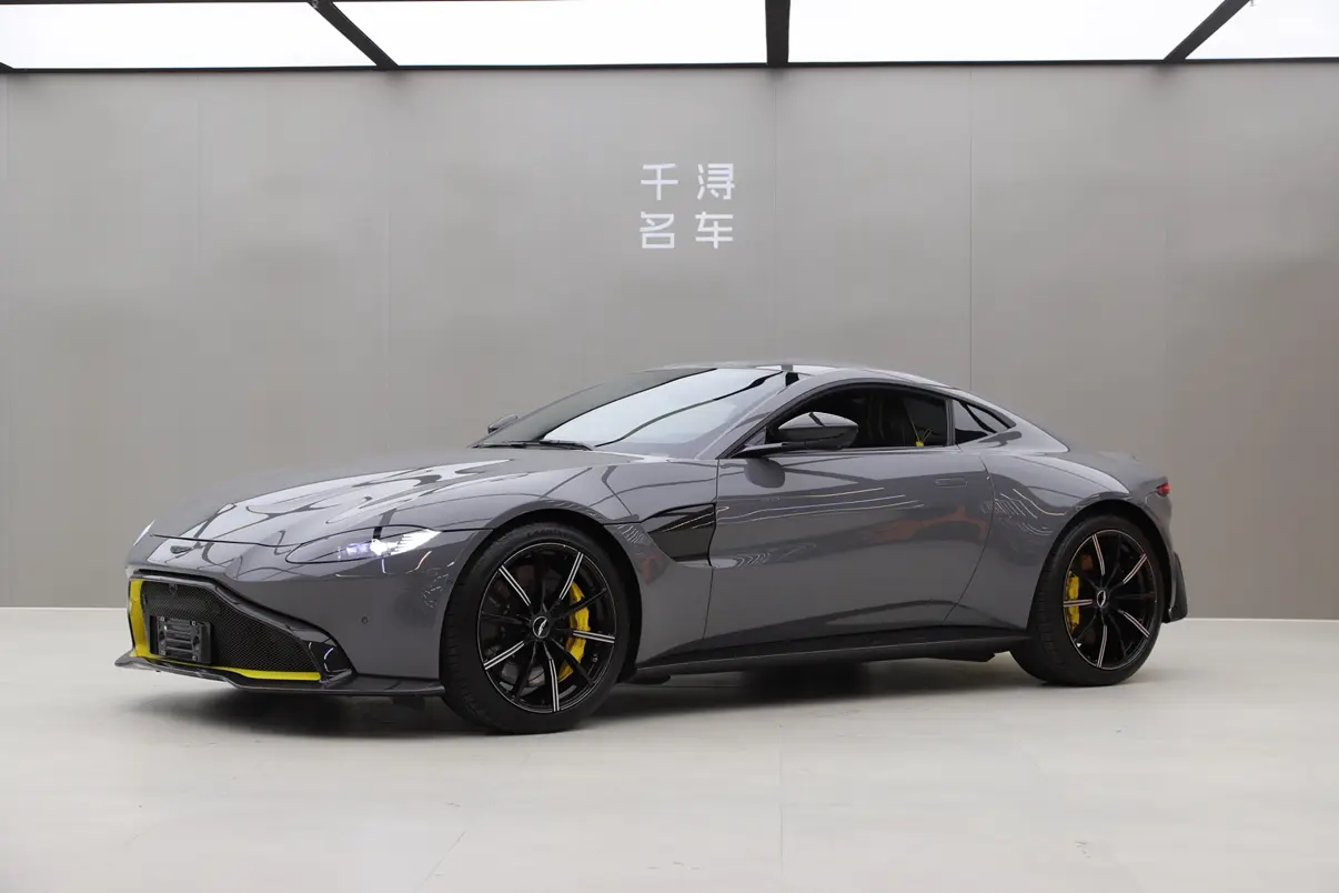 Aston Martin Vantage