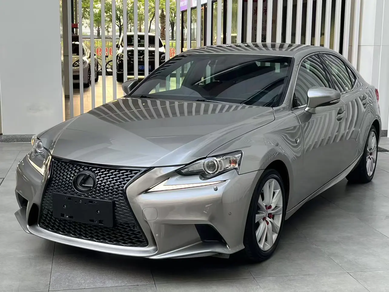 Lexus IS