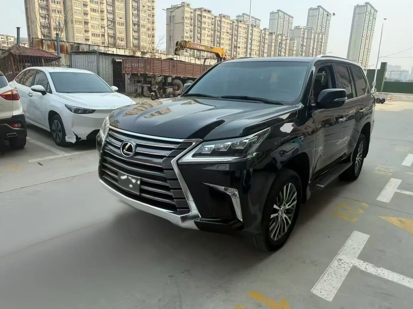 Lexus LX