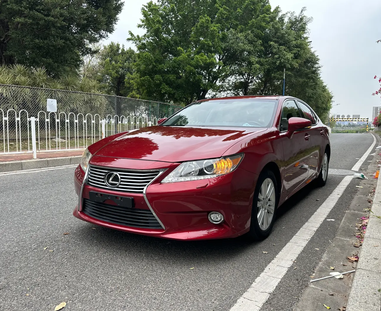Lexus ES