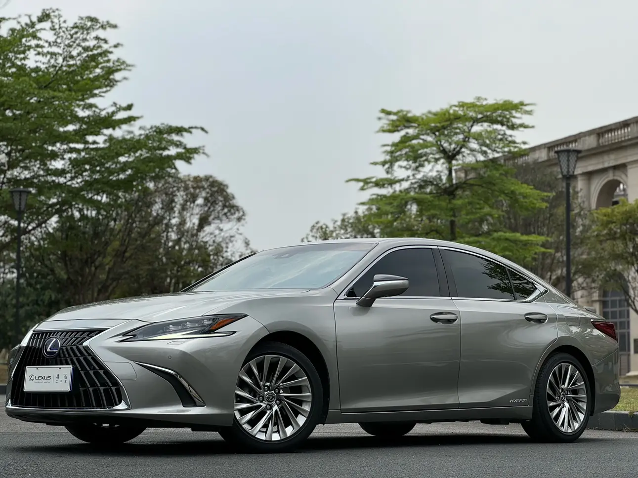 Lexus ES