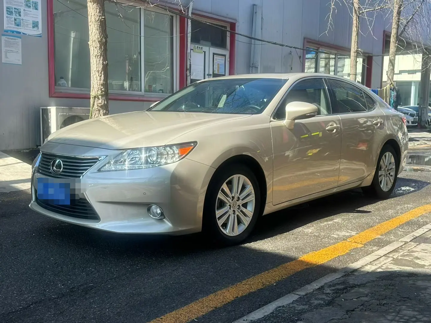 Lexus ES