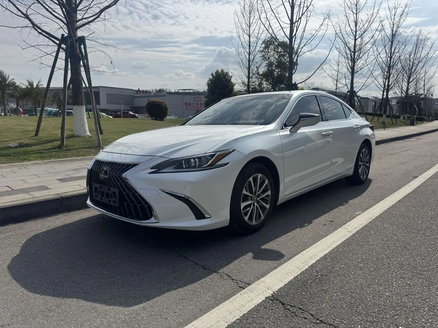 Lexus ES