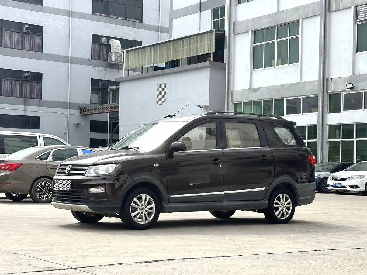 Dongfeng Fengon 370