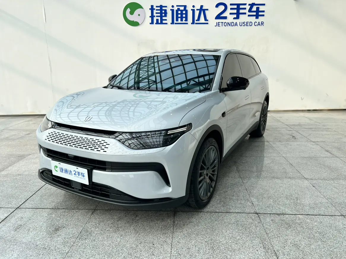 Leapmotor Zero running C11
