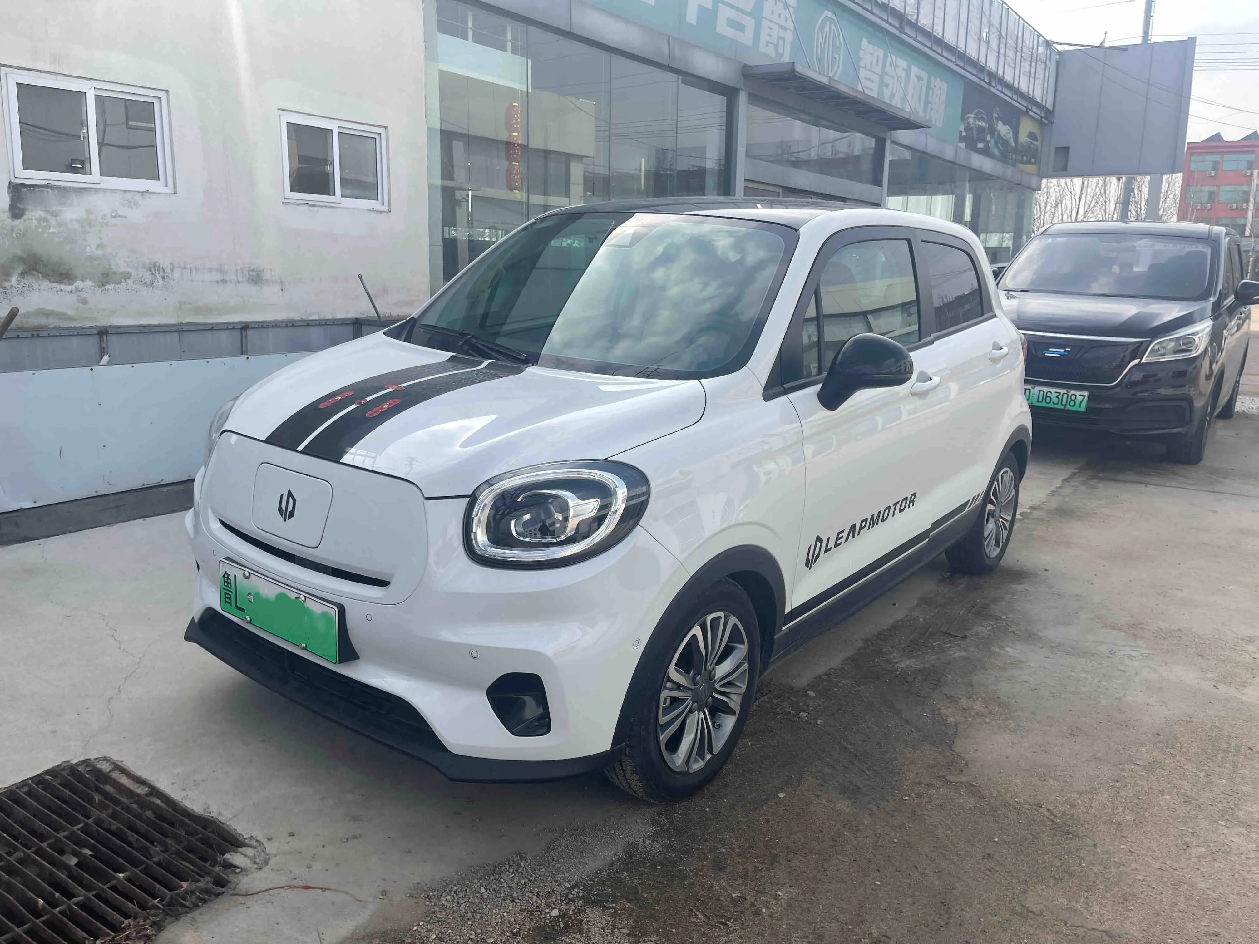 Leapmotor Zero running T03  из Китая