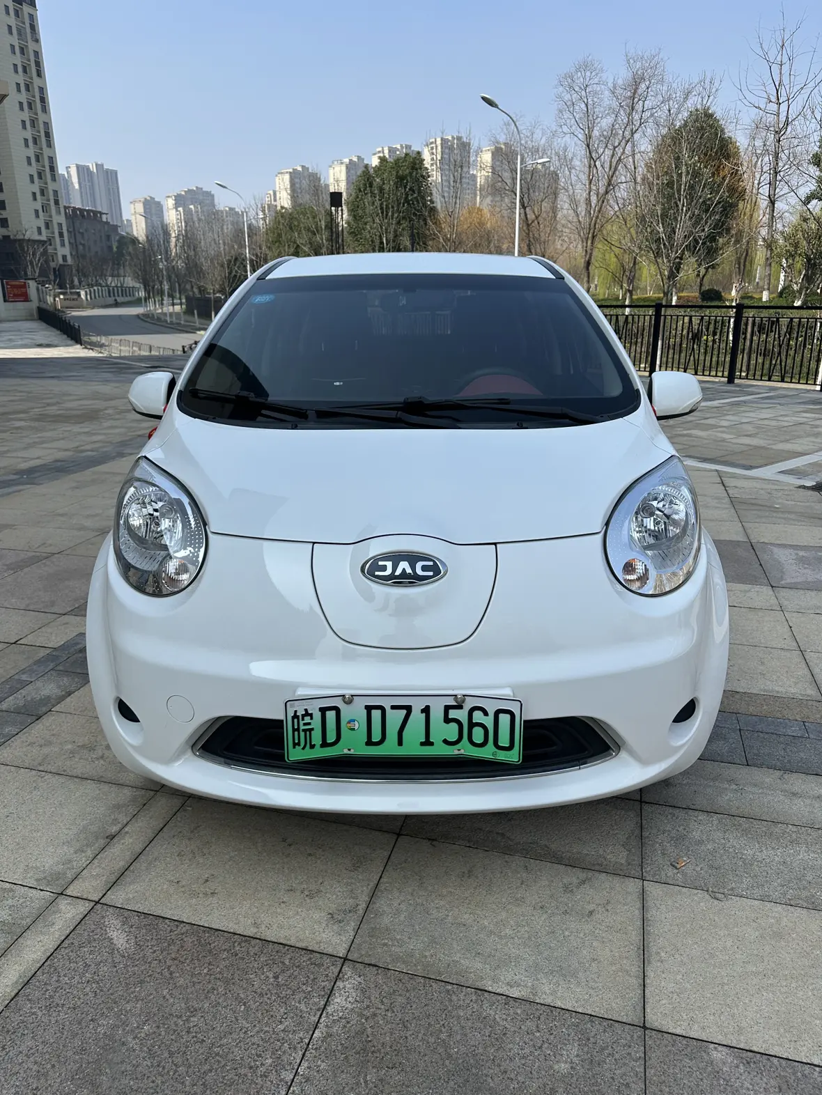 Jiangxi JAC iEV6E  из Китая