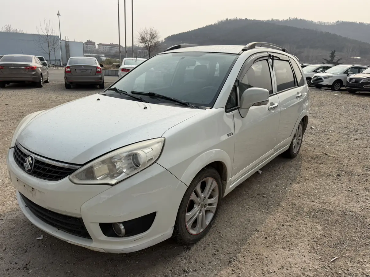 Suzuki Liana A6  из Китая
