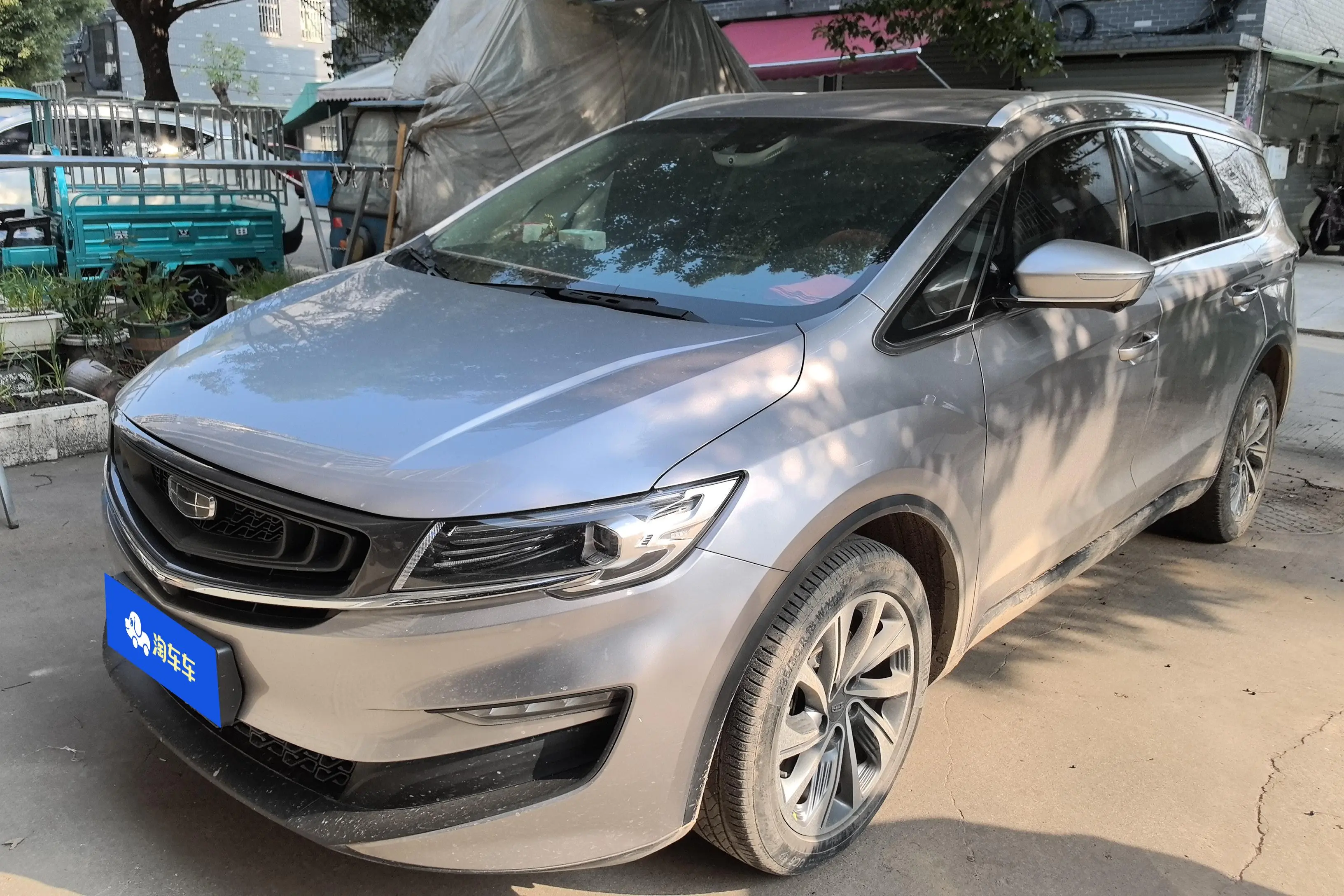 Geely Jiaji PHEV  из Китая