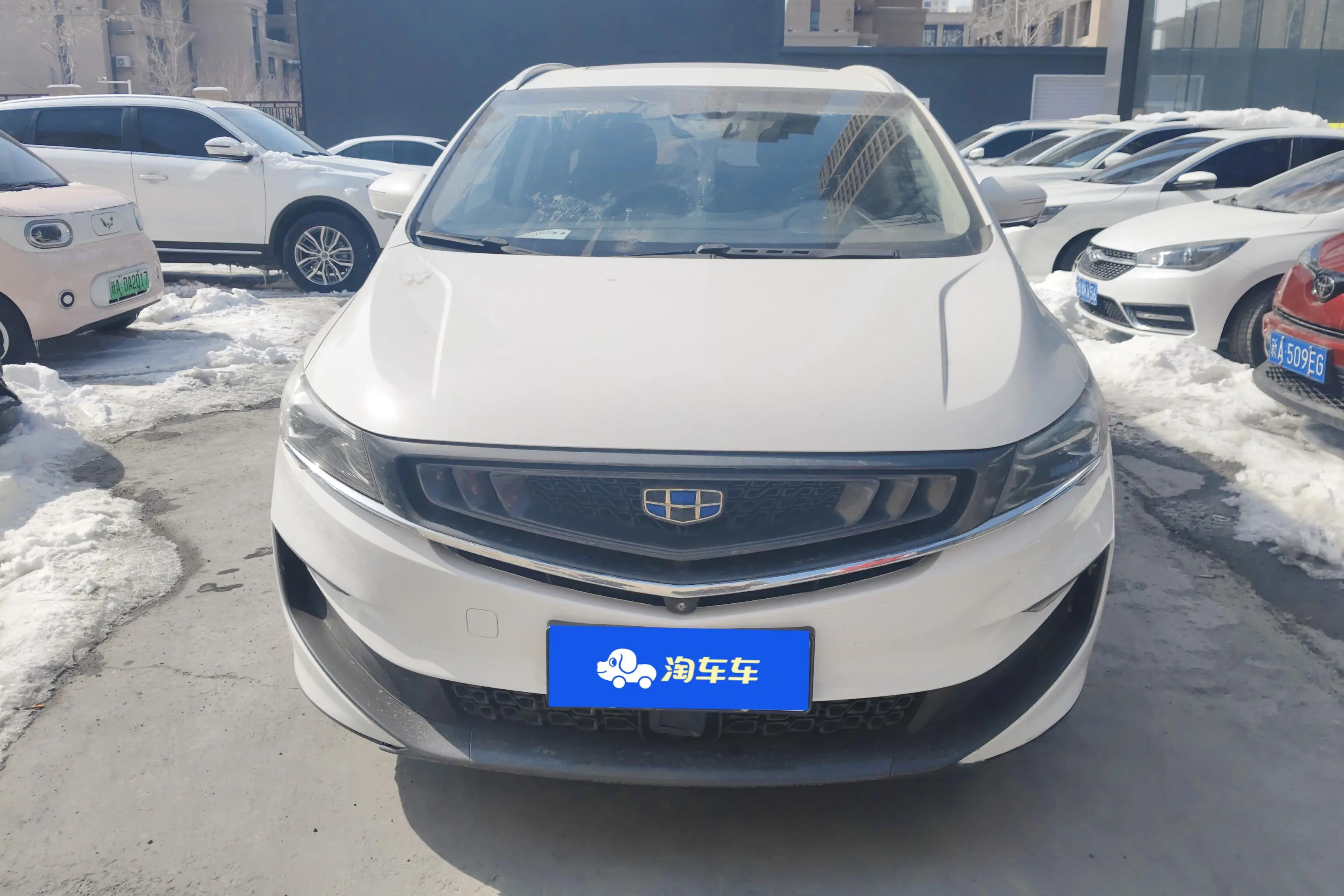 Geely Jiaji  из Китая