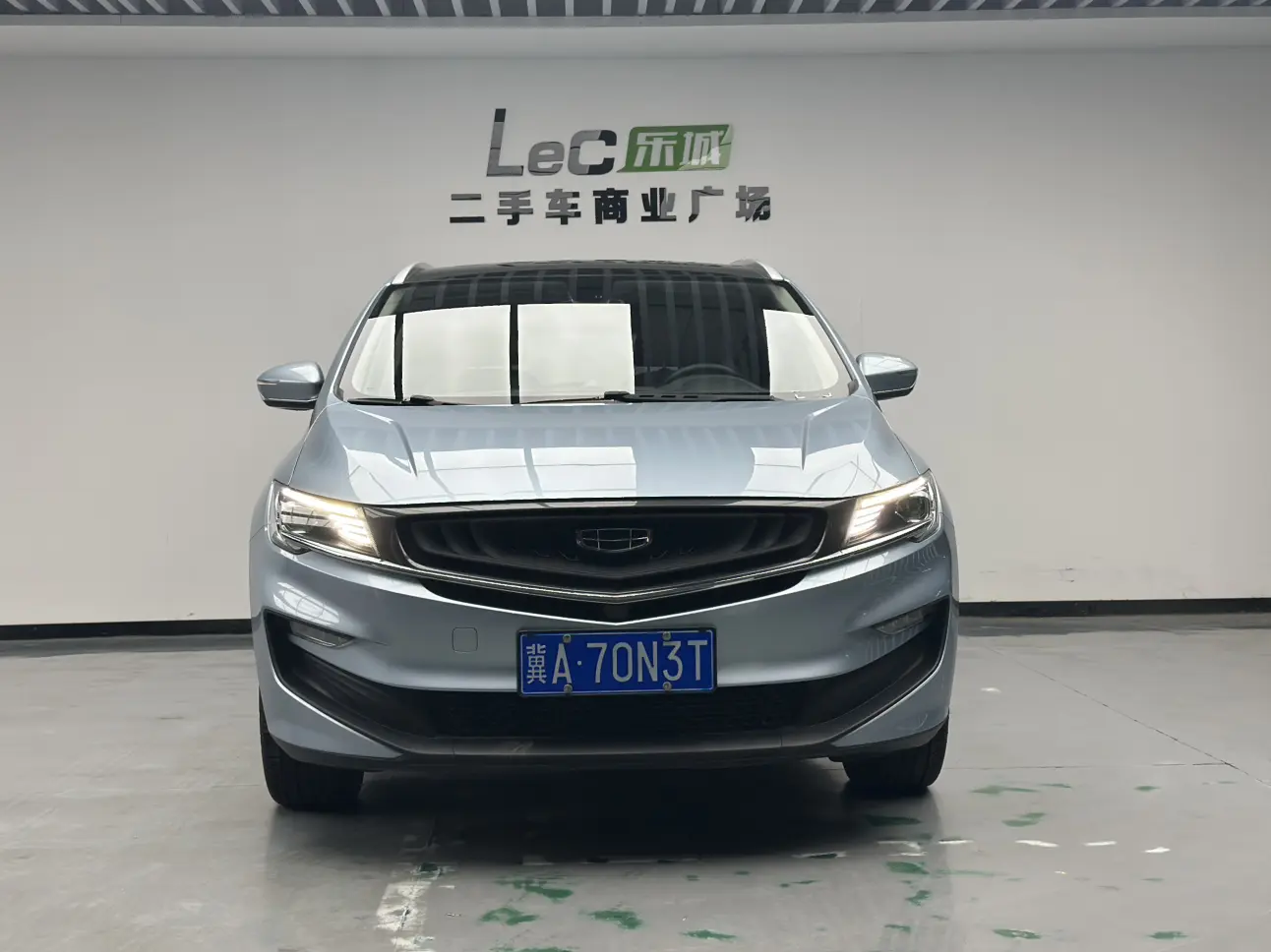 Geely Jiaji  из Китая