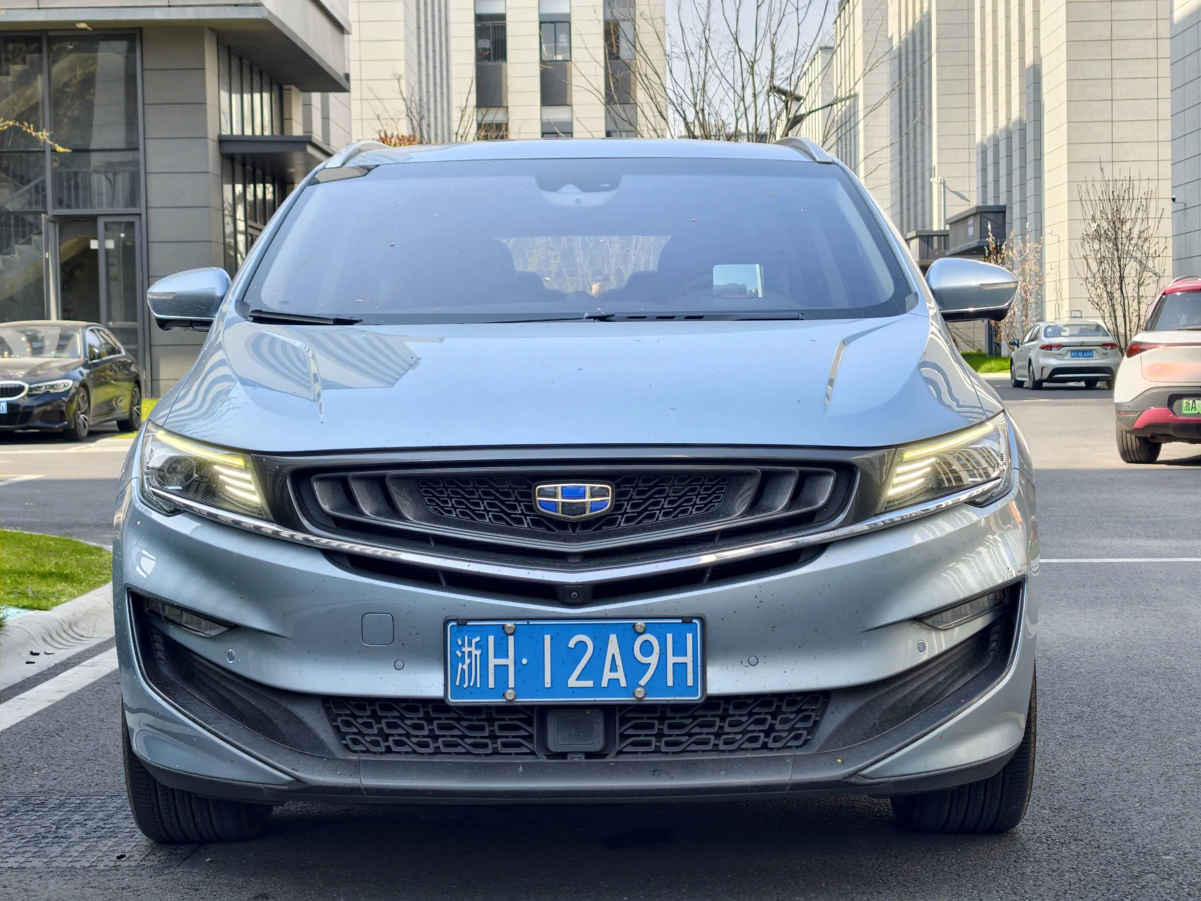 Geely Jiaji  из Китая