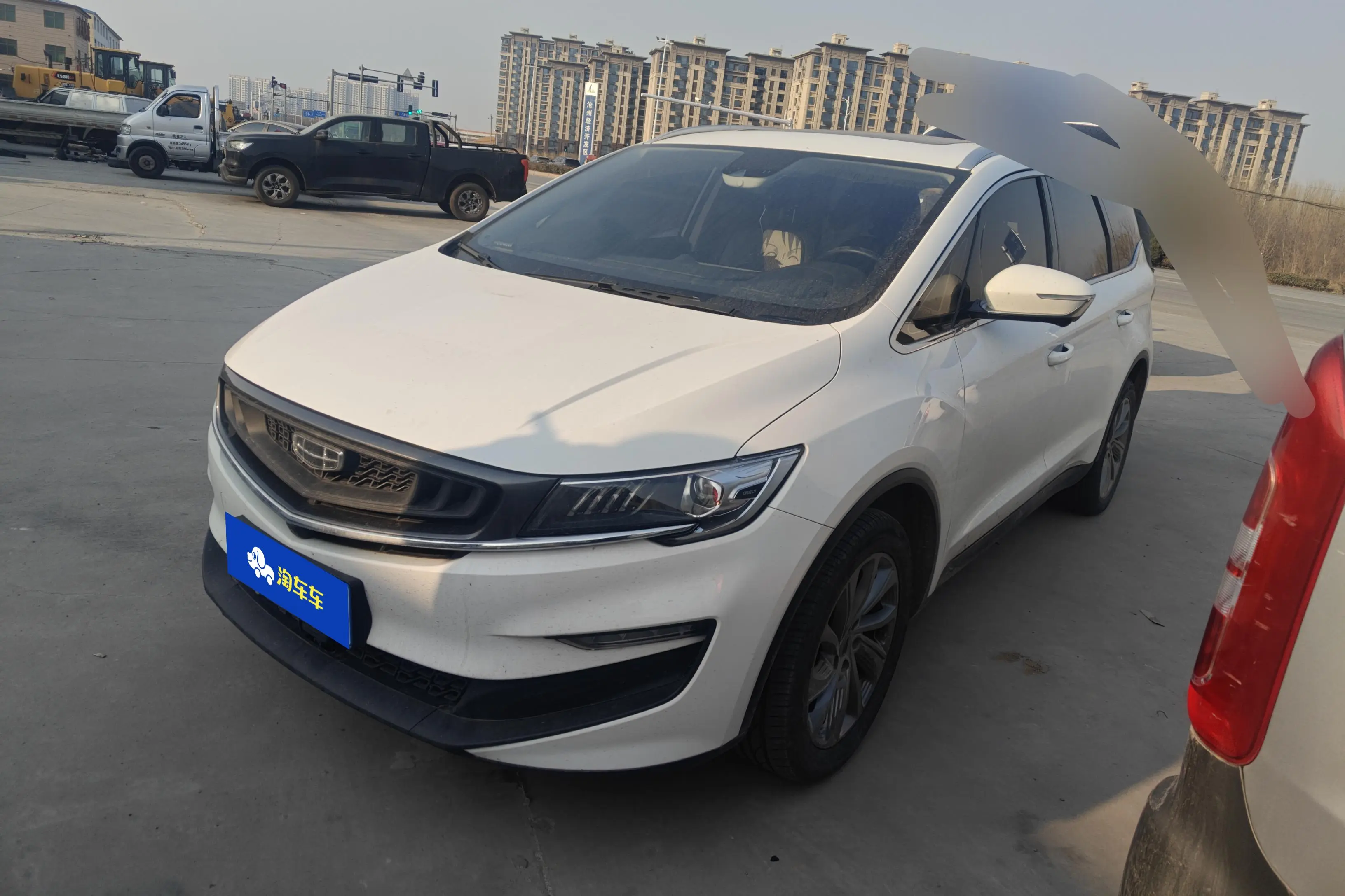 Geely Jiaji  из Китая
