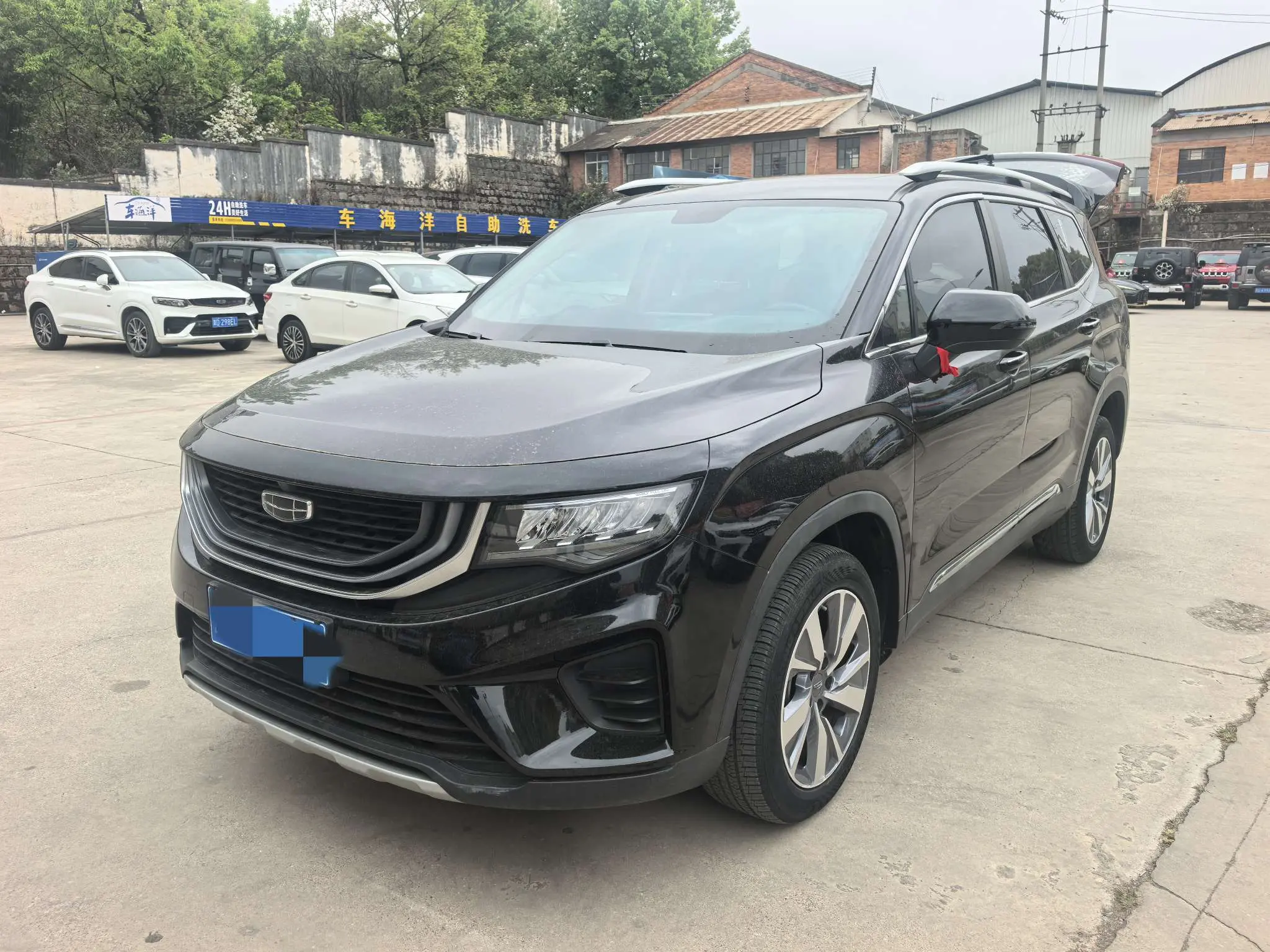 Geely Okavango  из Китая