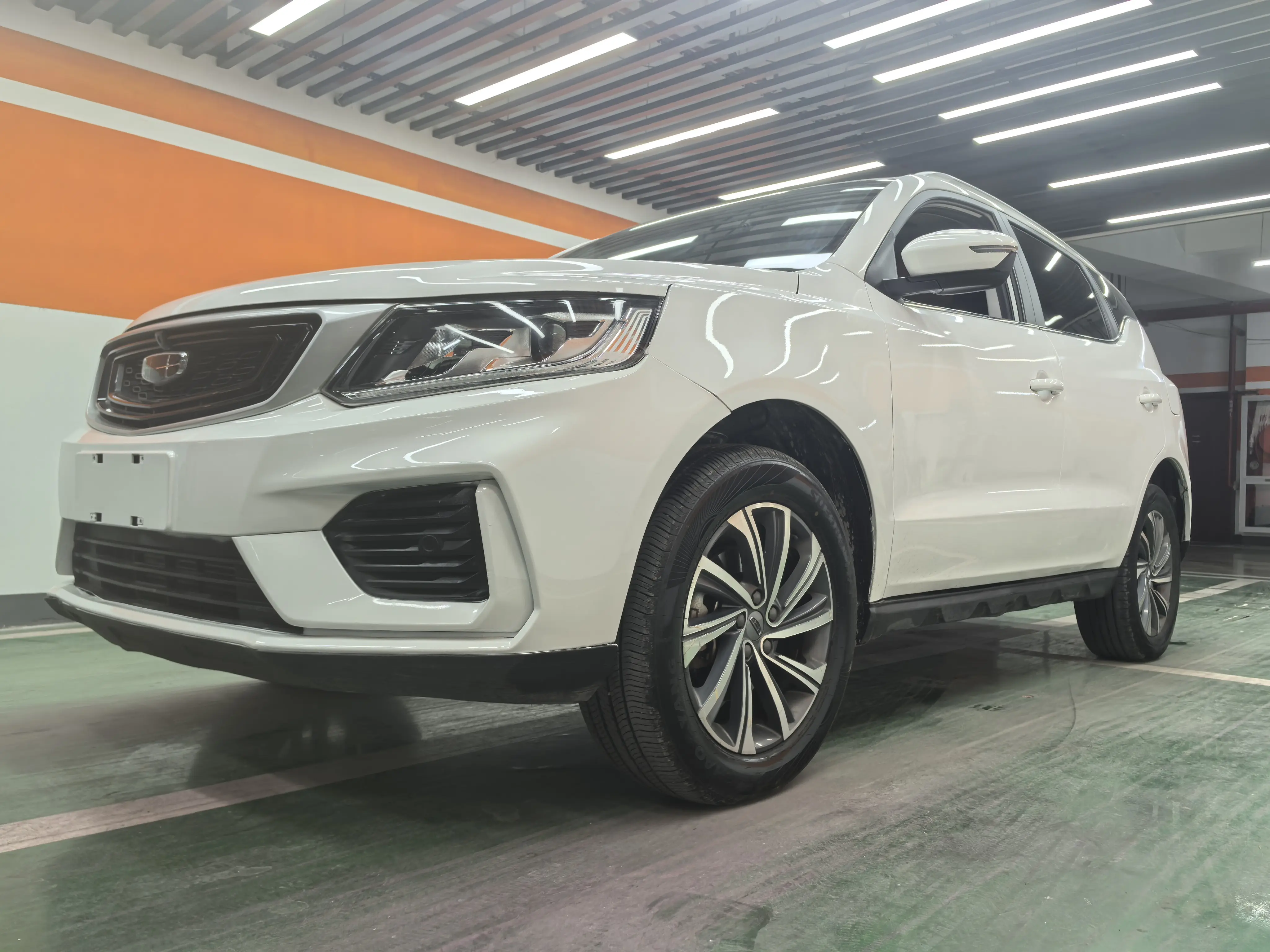Geely Vision X6  из Китая