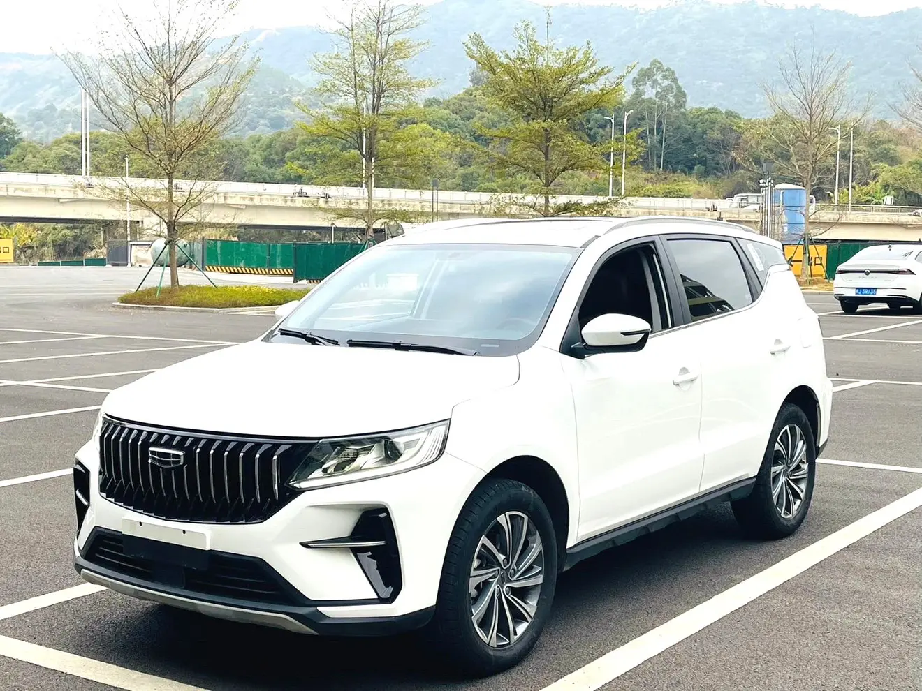 Geely Vision X6  из Китая