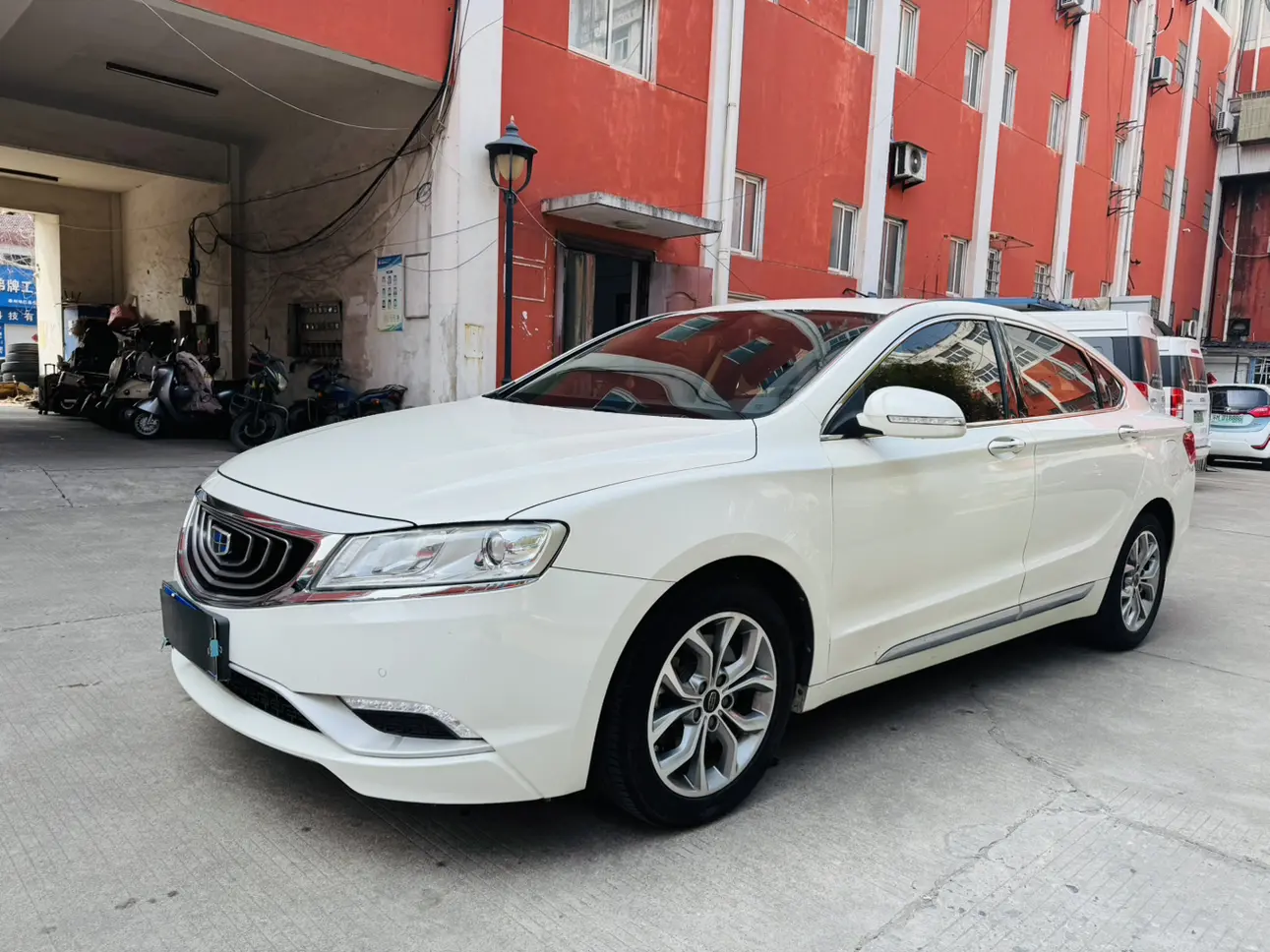 Geely Borui  из Китая