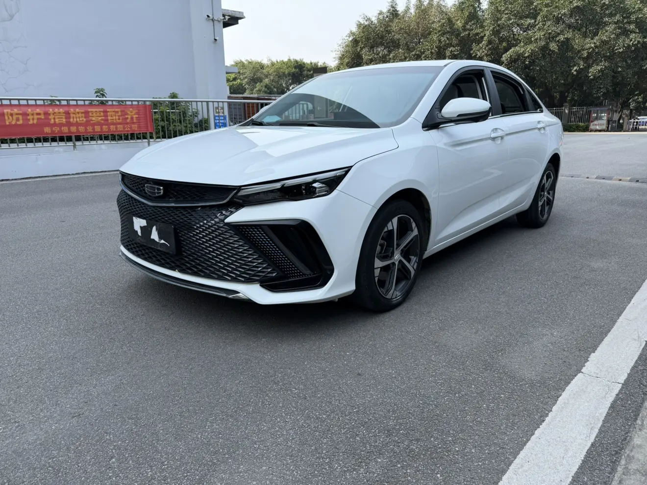 Geely Emgrand L  из Китая