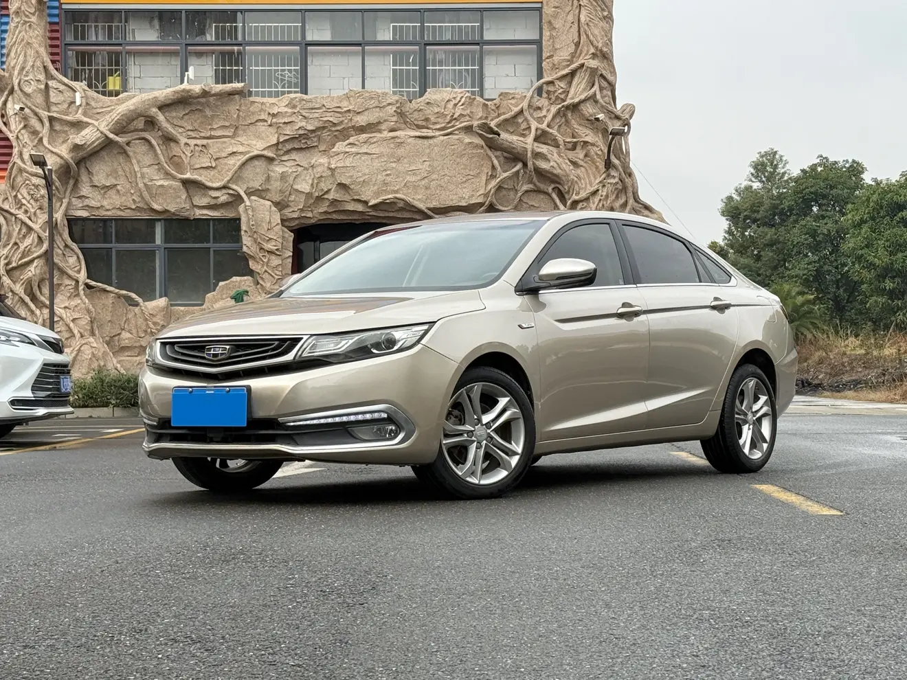 Geely Emgrand GL  из Китая