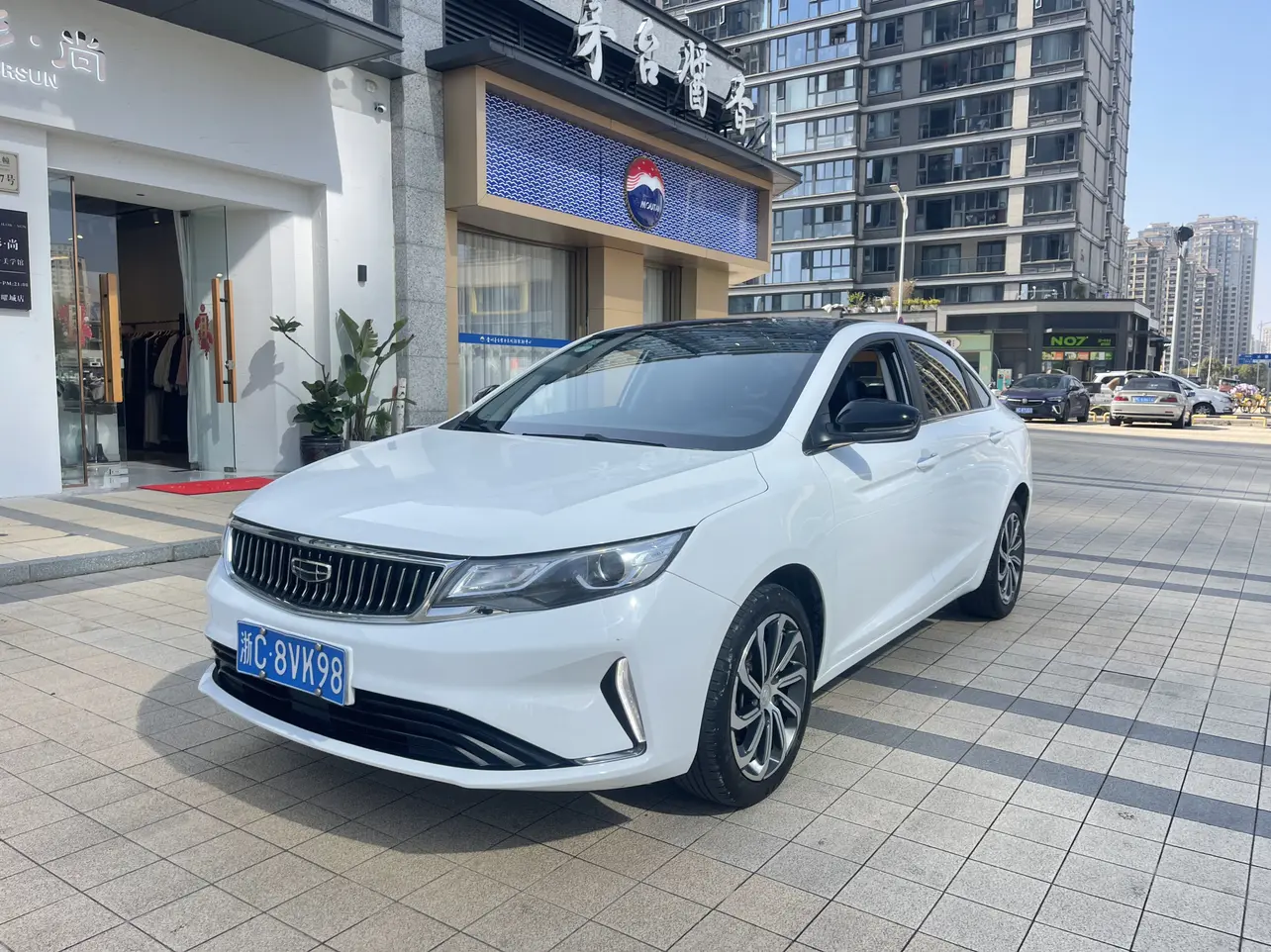 Geely Emgrand GL  из Китая