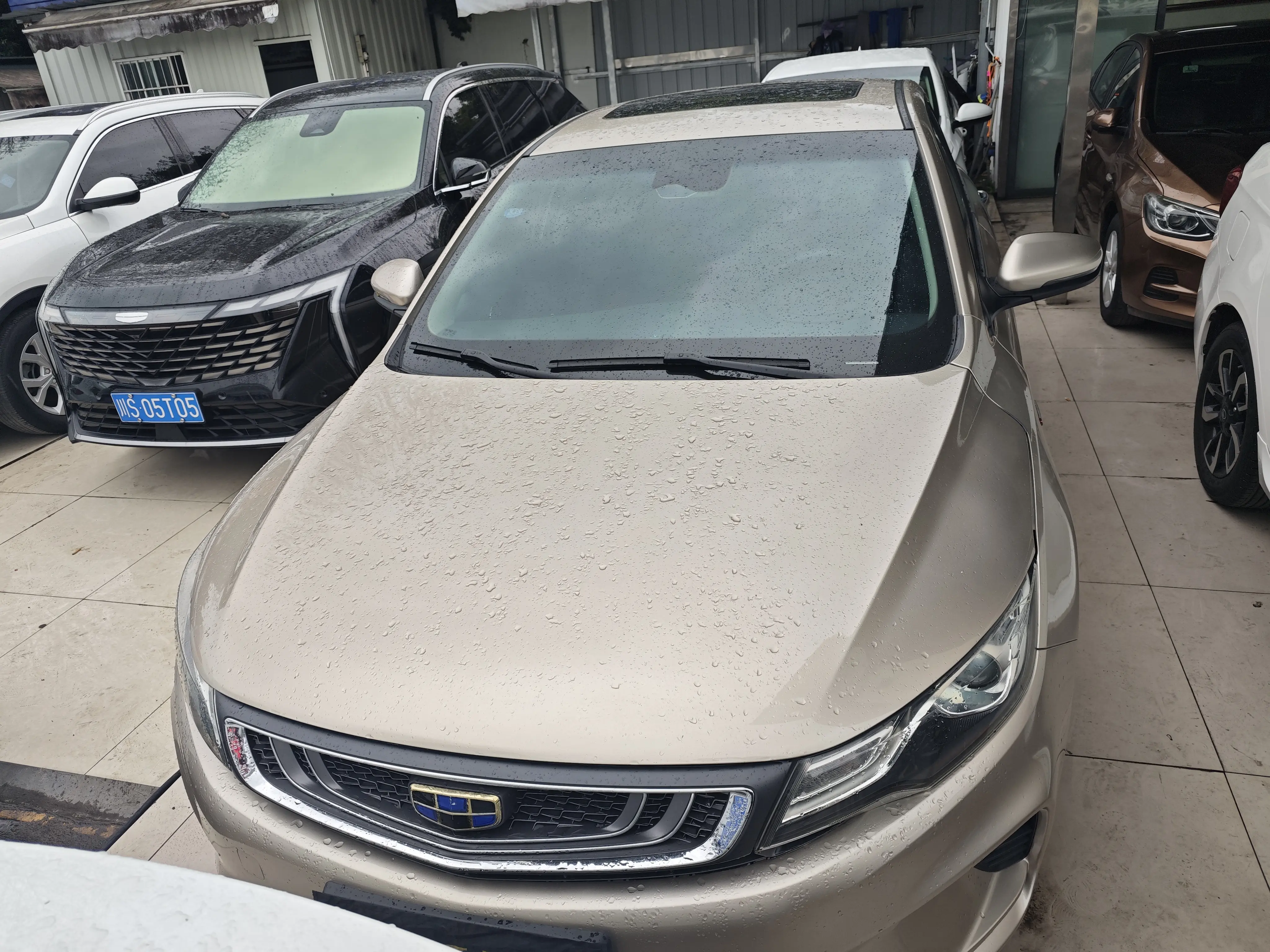 Geely Emgrand GL  из Китая