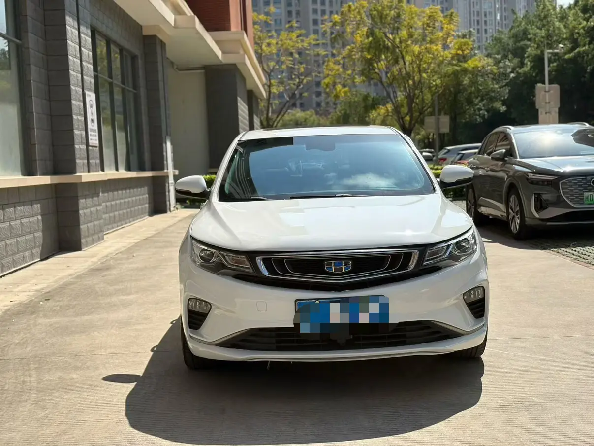 Geely Emgrand GL  из Китая