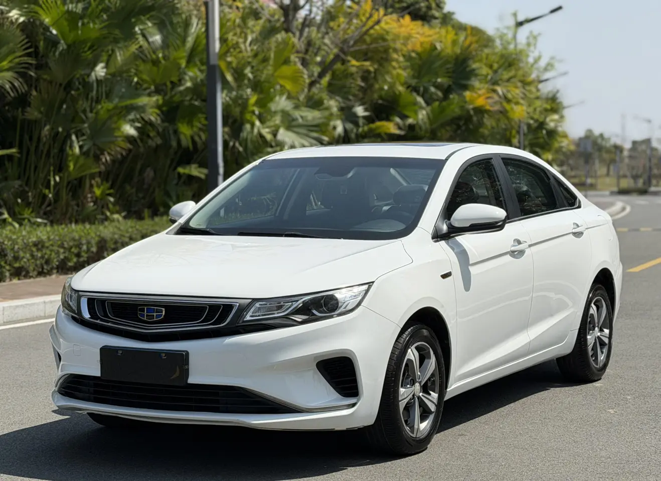 Geely Emgrand GL  из Китая